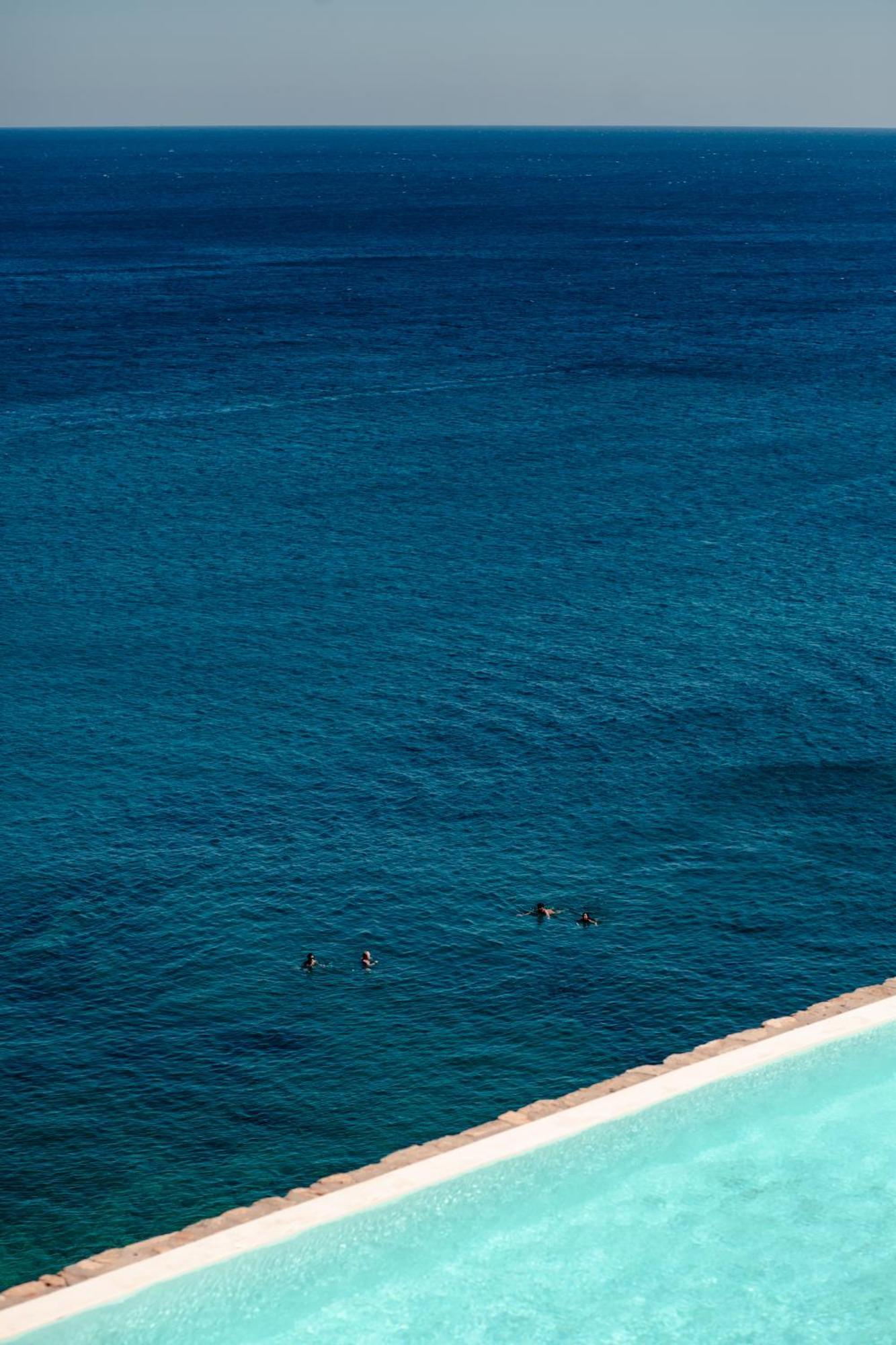 The Wild By Interni Hotel Kalafatis Bagian luar foto